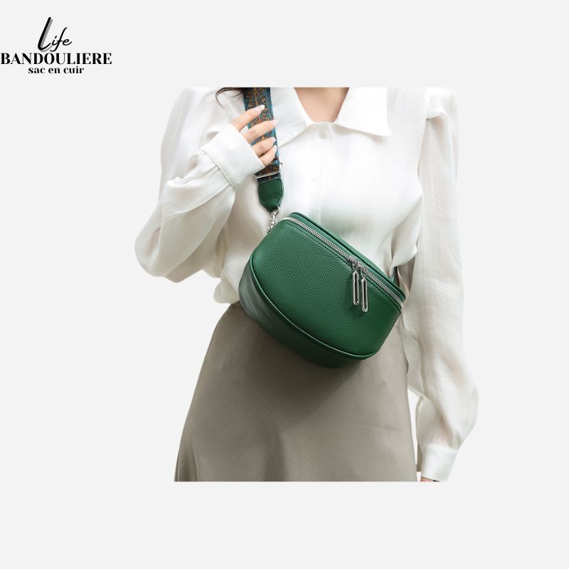 Sac banane vert en cuir Coralie